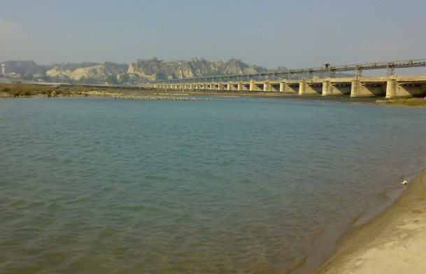 Read more about the article ਦੋ ਸਕੇ ਭਰਾਵਾਂ ਵੱਲੋਂ ਬਿਆਸ ਦਰਿਆ ਵਿੱਚ ਛਾਲ ਮਾਰਨ ਦਾ ਮਾਮਲਾ,ਛੋਟੇ ਭਰਾ ਦੀ ਮਿਲੀ ਲਾਸ਼