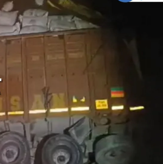 Read more about the article ਜਲੰਧਰ ‘ਚ ਲੁਧਿਆਣਾ ਹਾਈਵੇ ‘ਤੇ ਫਲਾਈਓਵਰ ਤੋਂ ਟਰੱਕ ਹੇਠਾਂ ਡਿੱਗਿਆ, ਡਰਾਈਵਰ ਦੀ ਮੌਤ