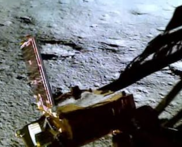 Read more about the article ਚੰਦਰਯਾਨ-3 ਚੰਨ ਤੋਂ ਆਇਆ ਪਹਿਲਾ Video