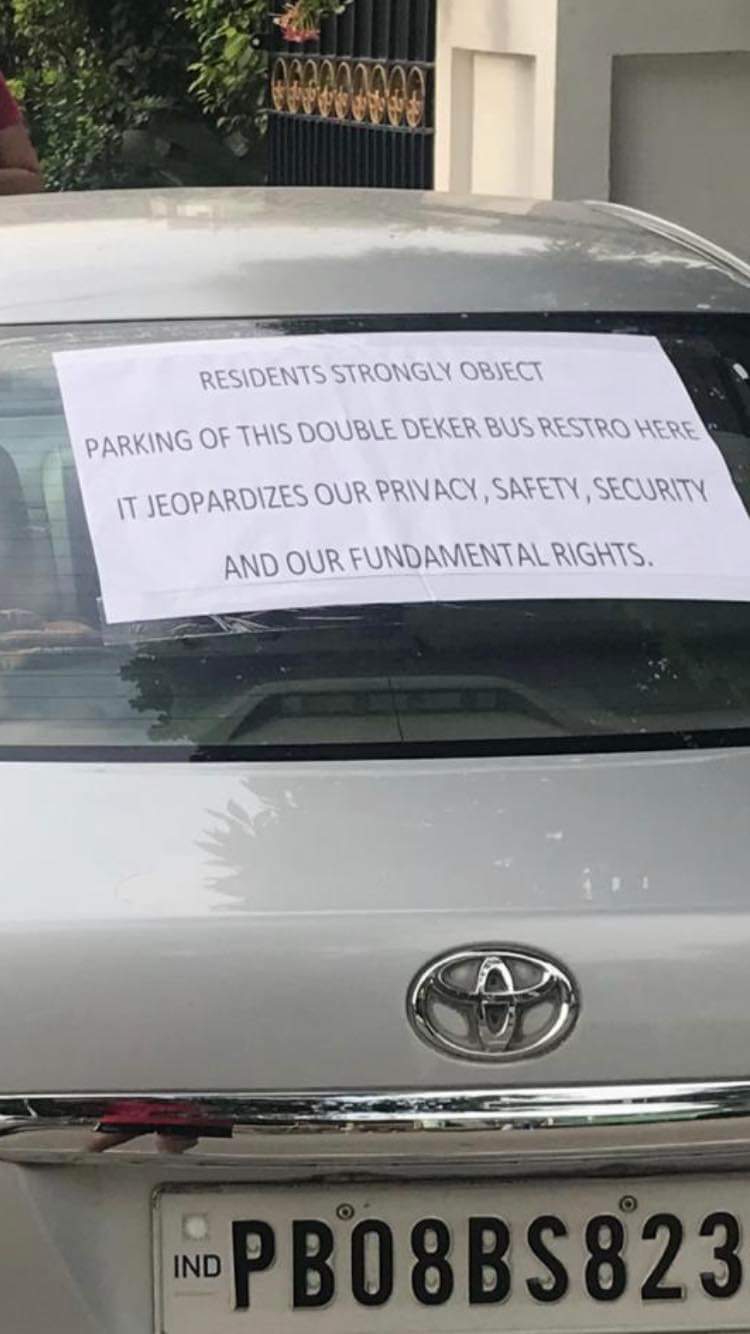 Read more about the article ਬੱਸ ਰੈਸਟੋਰੈਂਟ ਖੁਲ੍ਹਣ ਕਾਰਨ ਮਾਡਲ ਟਾੳੂਨ ਨਿਵਾਸੀ ਕੁਝ ਅਲਗ ਅੰਦਾਜ ’ਚ ਜਤਾਇਆ ਇਤਰਾਜ