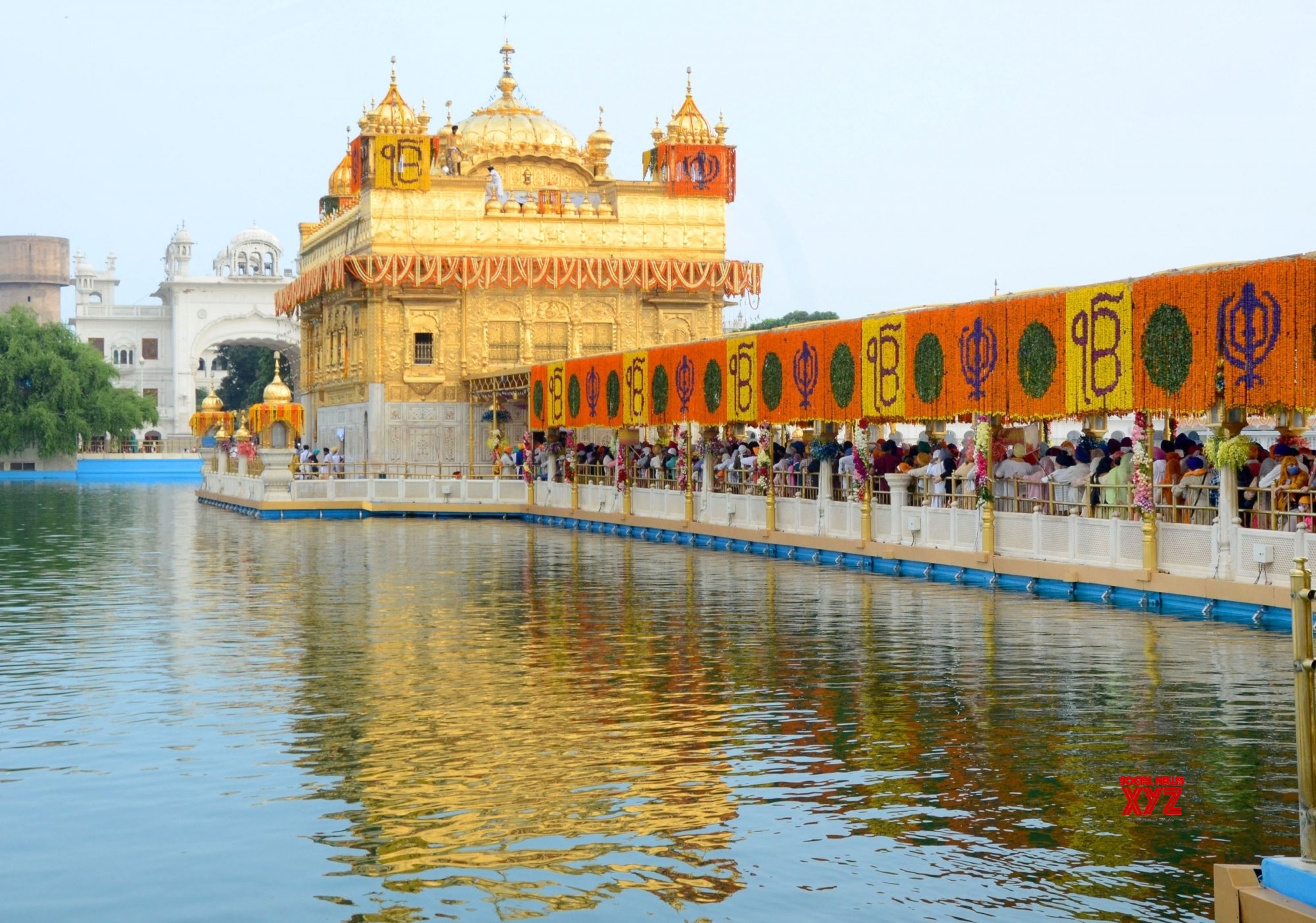 You are currently viewing ਸ੍ਰੀ ਗੁਰੂ ਗ੍ਰੰਥ ਸਾਹਿਬ ਜੀ ਦਾ ਪ੍ਰਕਾਸ਼ ਪੁਰਬ ਅੱਜ: ਫੁੱਲਾਂ ਨਾਲ ਸਜਾਇਆ ਸ੍ਰੀ ਹਰਿਮੰਦਰ ਸਾਹਿਬ