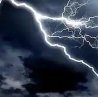 Read more about the article 2 ਘੰਟਿਆਂ ‘ਚ 61 ਹਜ਼ਾਰ ਵਾਰ ਬਿਜਲੀ ਡਿੱਗੀ, 12 ਲੋਕਾਂ ਦੀ ਮੌਤ