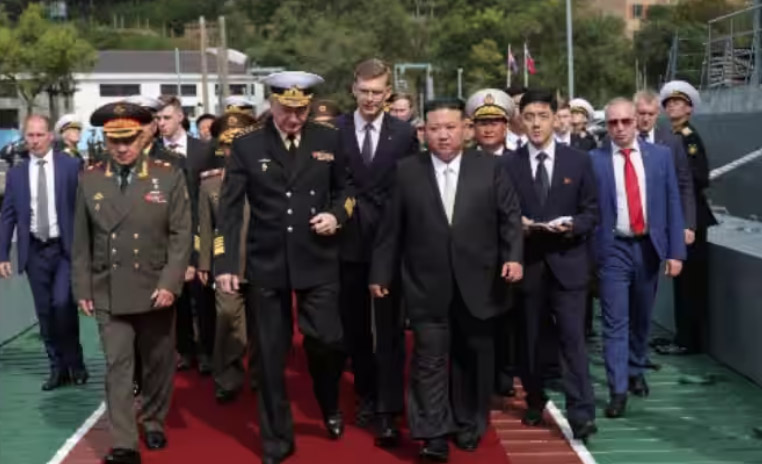 Read more about the article युद्धपोतों का निरीक्षण करने रूस पहुंचे किम जोंग उन