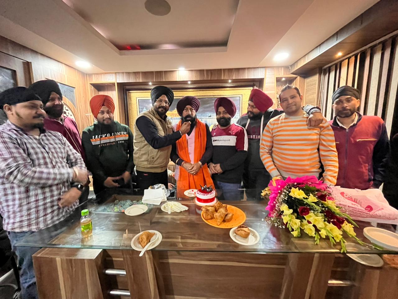 You are currently viewing ਸਰਦਾਰ ਭਾਟੀਆ ਦੇ ਖਾਦੀ ਬੋਰਡ ਦੇ ਚੇਅਰਮੈਨ ਬਣਨ ਤੇ  ਕੀਤਾ ਸਨਮਾਨ