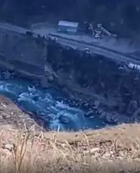 Read more about the article ਹਿਮਾਚਲ ਨਦੀ ‘ਚ ਡਿੱਗੀ ਬੋਲੈਰੋ, 5 ਨੌਜਵਾਨਾਂ ਦੀ ਮੌਤ