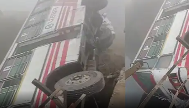 Read more about the article ਸਵਾਰੀਆਂ ਨਾਲ ਭਰੀ ਬੱਸ ਨਹਿਰ ਵਿਚ ਡਿੱਗੀ