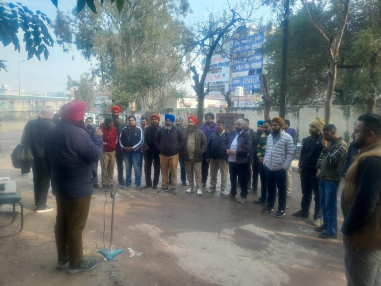 Read more about the article ਪੰਜਾਬ ਸਰਕਾਰ ਨੇ 8 ਨੂੰ ਹੱਲ ਨਾ ਕੱਢਿਆ ਤਾਂ ਹੋਵੇਗਾ ਚੱਕਾ ਜਾਮ: ਪ੍ਰਧਾਨ ਬਿਕਰਮਜੀਤ ਸਿੰਘ ਭਾਮੀਆ ਸੱਤਪਾਲ ਸਿੰਘ ਸੱਤਾ