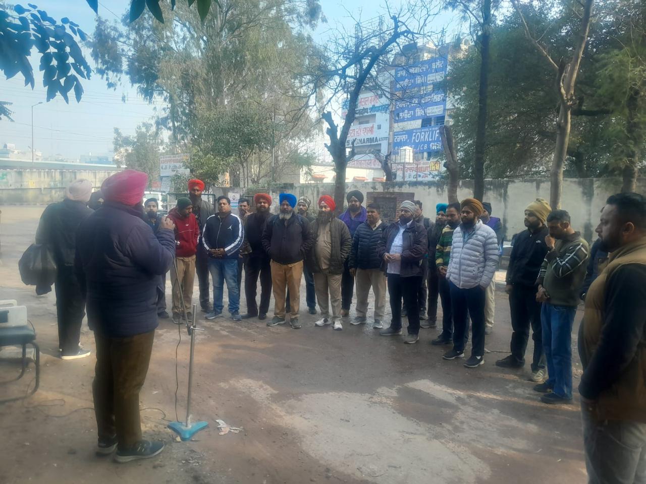 You are currently viewing ਪੰਜਾਬ ਸਰਕਾਰ ਨੇ 8 ਨੂੰ ਹੱਲ ਨਾ ਕੱਢਿਆ ਤਾਂ ਹੋਵੇਗਾ ਚੱਕਾ ਜਾਮ: ਪ੍ਰਧਾਨ ਬਿਕਰਮਜੀਤ ਸਿੰਘ ਭਾਮੀਆ ਸੱਤਪਾਲ ਸਿੰਘ ਸੱਤਾ