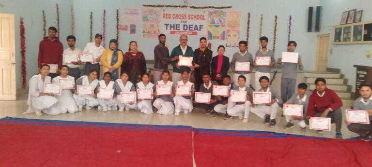 Read more about the article ਪੰਜਾਬੀ ਮਾਂ ਬੋਲੀ ਦਿਵਸ ਨੂੰ ਸਮਰਪਿਤ ਕਰਵਾਏ ਪੋਸਟਰ ਮੇਕਿੰਗ ਮੁਕਾਬਲੇ