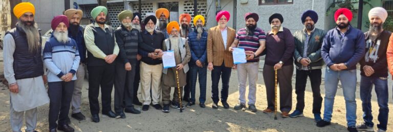 Read more about the article ਭਾਈ ਅੰਮ੍ਰਿਤਪਾਲ ਸਿੰਘ ਤੇ ਸਾਥੀਆਂ ਨੂੰ ਪੰਜਾਬ ਦੀਆਂ ਜੇਲਾਂ ਵਿੱਚ ਤਬਦੀਲ ਕਰਨ ਲਈ ਦਿੱਤਾ ਮੰਗ ਪੱਤਰ