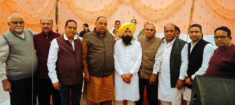 Read more about the article ਸ੍ਰੀ ਹਰੇ ਕ੍ਰਿਸ਼ਨਾ ਸੇਵਾ ਸੋਸਾਇਟੀ ਵੱਲੋਂ 51 ਪਰਿਵਾਰਾਂ ਨੂੰ ਰਾਸ਼ਨ ਵਿਤਰਨ  ਗਰੀਬ ਲੜਕੀਆਂ ਨੂੰ ਸੱਤ ਮਸ਼ੀਨਾਂ ਦਿੱਤੀਆਂ