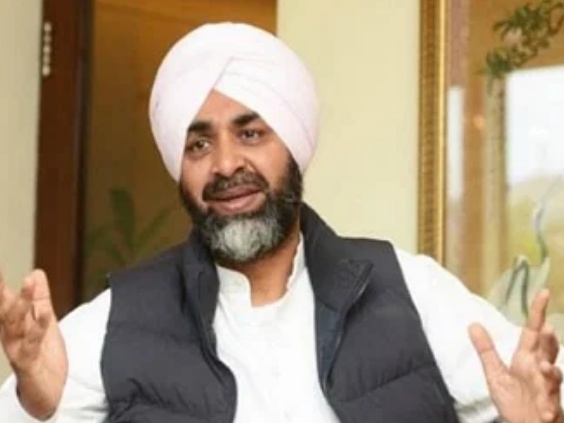 Read more about the article ਮਨਪ੍ਰੀਤ ਸਿੰਘ ਬਾਦਲ ਨੂੰ ਪਿਆ ਦਿਲ ਦਾ ਦੌਰਾ..