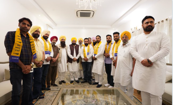 Read more about the article ਸ਼੍ਰੋਮਣੀ ਅਕਾਲੀ ਦਲ SAD ਦੇ ਕਈ ਕੌਂਸਲਰ AAP ‘ਚ ਸ਼ਾਮਿਲ