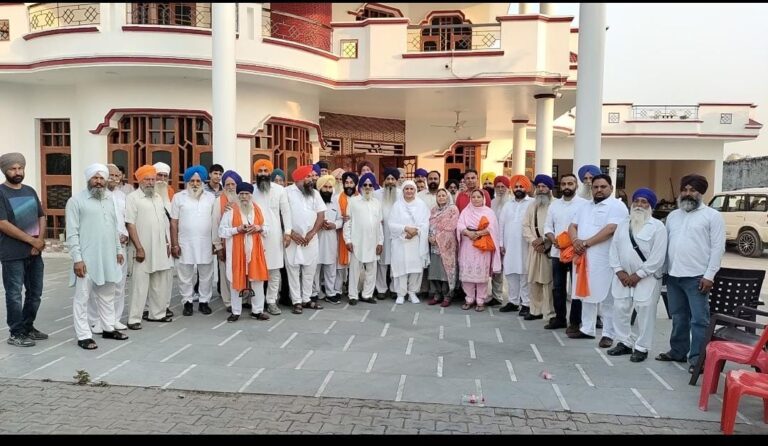 Read more about the article ਮੀਟਿੰਗਾਂ ਦੌਰਾਨ ਲੋਕਾਂ ਵੱਲੋਂ ਮਹਿੰਦਰ ਸਿੰਘ ਕੇਪੀ ਨੂੰ ਜਿੱਤ ਦਾ ਅਸਵਾਸਨ ਦਵਾਇਆ