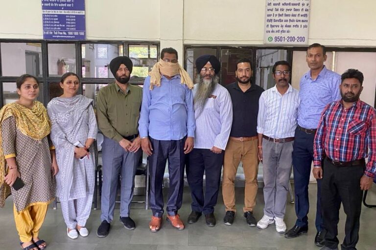 Read more about the article केस में से नाम निकालने के बदले 10,000 रुपए रिश्वत लेता ए. एस. आई. विजीलैंस ब्यूरो द्वारा काबू