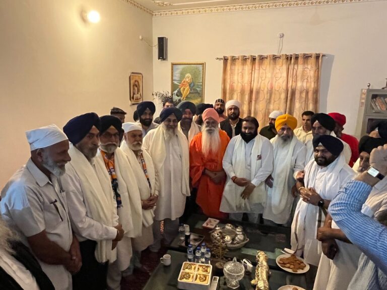 Read more about the article ਡੇਰਾ ਬਾਬਾ ਲਾਲ ਨਾਥ ਦੇ ਪਵਿੱਤਰ ਅਸਥਾਨ ਤੇ ਪੂਜੇ ਸੁਖਬੀਰ ਸਿੰਘ ਬਾਦਲ ਅਤੇ ਮਹਿੰਦਰ ਸਿੰਘ ਕੇਪੀ