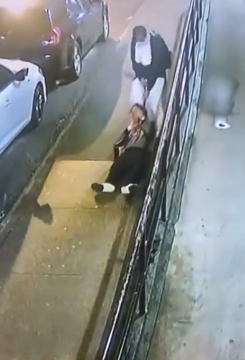 Read more about the article महिला के गले में बेल्ट डालकर पटका, घसीटकर ले गया और किया यौन शोषण