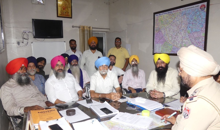 Read more about the article ਕੰਗਨਾ ਦੀ ਫਿਲਮ ਐਮਰਜੈਂਸੀ ਜਲੰਧਰ ਦੇ ਕਿਸੇ ਸਿਨੇਮਾ ਘਰ ਵਿੱਚ ਨਹੀਂ ਲੱਗਣ ਦੇਵਾਂਗੇ : ਸਿੱਖ ਤਾਲਮੇਲ ਕਮੇਟੀ