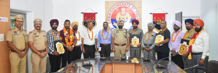 Read more about the article कमिश्नरेट पुलिस से सेवानिवृत्ति पूर्ण होने पर शुभकामनाएं