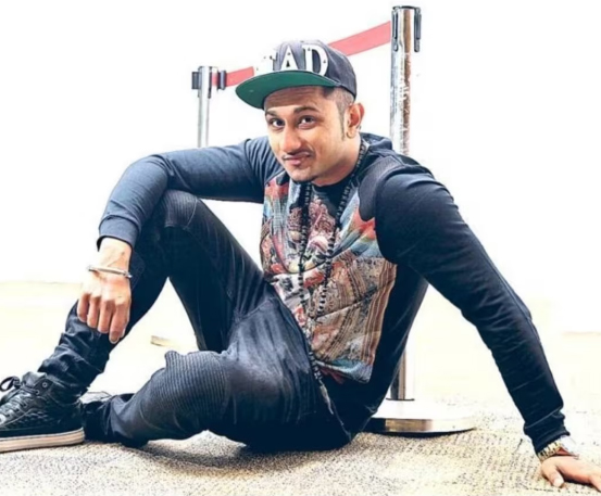 Read more about the article हनी सिंह ने बताया बच्चों जैसे क्यों गाया 4 बोतल वोडका