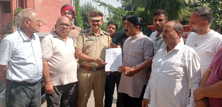 Read more about the article रामलीला देखकर घर लौट रहे हिंदू नेता बोबीन शर्मा से लूट