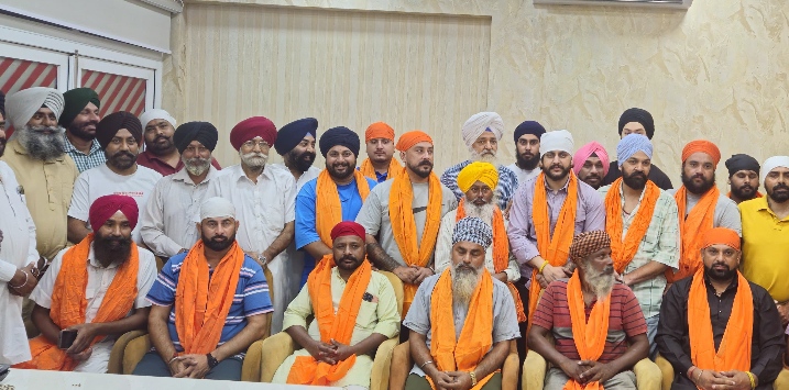 Read more about the article ਬਸਤੀ ਮਿੱਠੂ ਦੇ ਨੌਜਵਾਨ ਆਗੂ ਵੱਡੀ ਗਿਣਤੀ ਵਿੱਚ ਸਿੱਖ ਤਾਲਮੇਲ ਕਮੇਟੀ ਚ ਸ਼ਾਮਿਲ ਹੋਏ