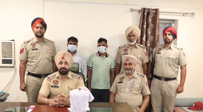 Read more about the article ਕਮਿਸ਼ਨਰੇਟ ਪੁਲਿਸ ਨੇ ਅਫੀਮ ਦੀ ਤਸਕਰੀ ਵਿੱਚ ਸ਼ਾਮਲ ਅੰਤਰਰਾਜੀ ਗਿਰੋਹ ਦਾ ਪਰਦਾਫਾਸ਼ ਕੀਤਾ