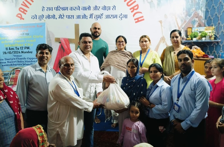 Read more about the article ਹਮਸਫਰ ਯੂਥ ਕਲੱਬ ਵੱਲੋਂ  111 ਜਰੂਰਤਮੰਦ  ਦੀ ਚੋਣ ਕਰ ਬਹਤਾ ਦਰੀਆ ਚਰਚ ਵਿੱਚ ਸਮਾਗ਼ਮ ਕਰਵਾਇਆ