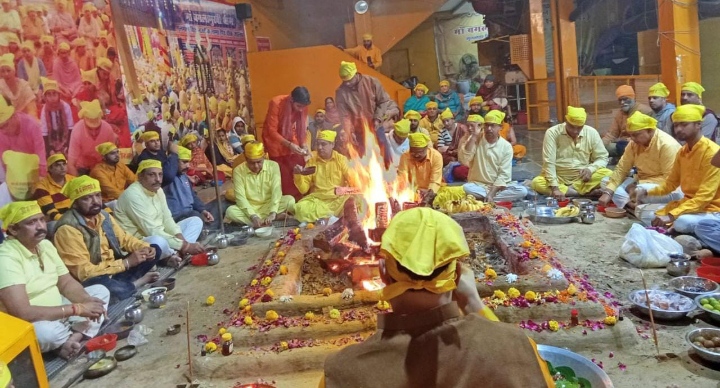 Read more about the article सम्पूर्ण फलदाई आलौकिक हवन यज्ञ 23 नवंबर शनिवार रात्रि को