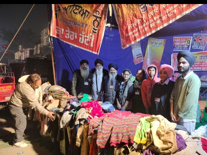 Read more about the article ਤੇਰਾ ਤੇਰਾ ਹੱਟੀ ਨੇ ਲਗਾਇਆ ਪੱਗਾਂ ਅਤੇ ਪਟਕਿਆ ਦਾ ਲੰਗਰ