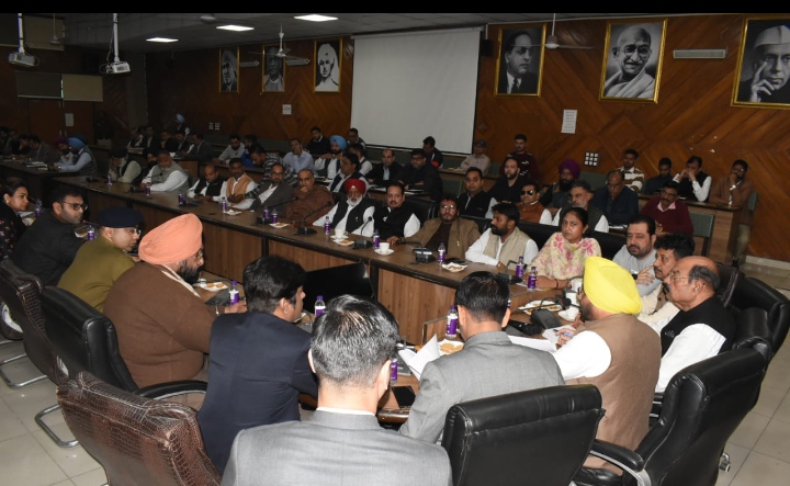 Read more about the article ਜਲੰਧਰ ਦੇ ਵਿਕਾਸ ਨੂੰ ਵੱਡਾ ਹੁਲਾਰਾ, ਕਰੋੜਾਂ ਦੇ ਵਿਕਾਸ ਪ੍ਰੋਜੈਕਟ ਜਲਦ ਹੋਣਗੇ ਸ਼ੁਰੂ- ਹਰਭਜਨ ਸਿੰਘ