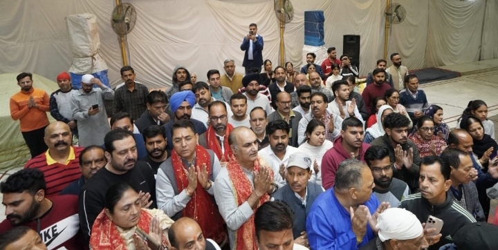 Read more about the article ਜਲੰਧਰ ਨਗਰ ਨਿਗਮ ਬਾਰੇ ਪਾਰਟੀ ਆਗੂਆਂ ਨਾਲ ਕੀਤੀ ਚਰਚਾ, ਕੱਲ੍ਹ ਹੋਵੇਗੀ ਨਗਰ ਕੌਂਸਲਾਂ ਦੀ ਮੀਟਿੰਗ