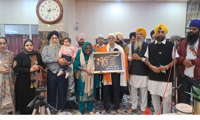 Read more about the article ਗੁਰਦੁਆਰਾ ਬਾਬਾ ਜੀਵਨ ਸਿੰਘ ਗੜਾ ਵਿਖੇ ਸ੍ਰੀ ਗੁਰੂ ਨਾਨਕ ਦੇਵ ਜੀ ਦਾ ਪ੍ਰਕਾਸ਼ ਦਿਵਸ ਸ਼ਰਧਾਪੂਰਵਕ ਮਨਾਇਆ ਗਿਆ 