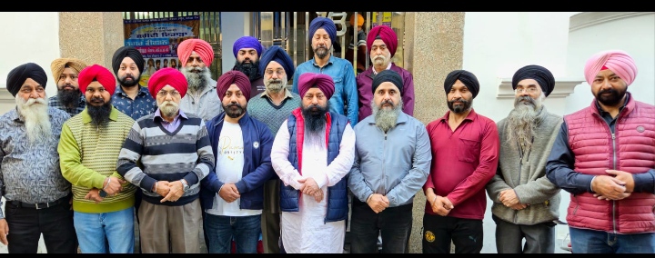 Read more about the article ਦਰਬਾਰ ਸਾਹਿਬ ਪਰਿਸਰ ਅੰਦਰ ਸਿੱਖ ਦੀ ਪੱਗ ਲਾਉਣੀ ਸੰਗੀਨ ਅਪਰਾਧ : ਸਿੱਖ ਤਾਲਮੇਲ ਕਮੇਟੀ