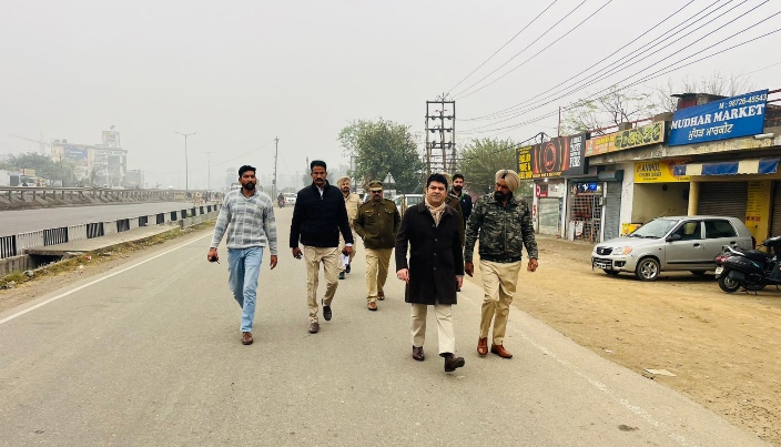 Read more about the article ਪੰਜਾਬ ਬੰਦ ਦੌਰਾਨ ਸਖਤ ਚੌਕਸੀ ਅਤੇ ਜਨਤਕ ਸੁਰੱਖਿਆ ਨੂੰ ਯਕੀਨੀ ਬਣਾਇਆ
