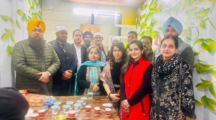 Read more about the article ਪਹਿਲੀ ਤਨਖਾਹ ਲੋੜਵੰਦਾ ਦੀ ਸੇਵਾ ਲਈ ਕਿਤੀ ਆਖਰੀ ਉਮੀਦ ਨੂੰ ਦਾਣ 