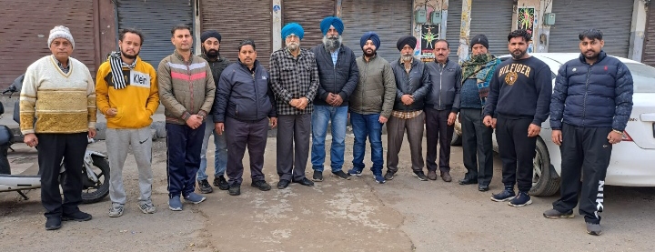 Read more about the article ਐਸੋਸੀਏਸ਼ਨ ਵੱਲੋਂ ਬਾਜ਼ਾਰ ਬੰਦ ਰੱਖਿਆ ਗਿਆ