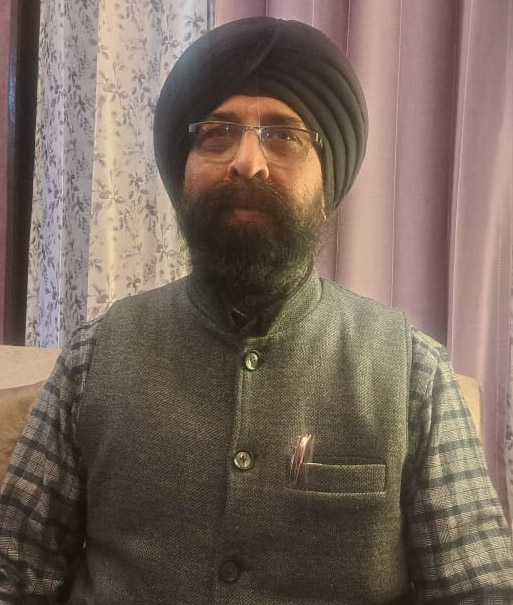 Read more about the article ਪੰਜਾਬੀ ਮਾਂ ਬੋਲੀ ਬਾਰੇ ਜਰੂਰ ਬੱਚਿਆਂ ਨੂੰ ਦੱਸੋ ਦਲਜੀਤ ਸਿੰਘ ਆਹਲੂਵਾਲਿਆ