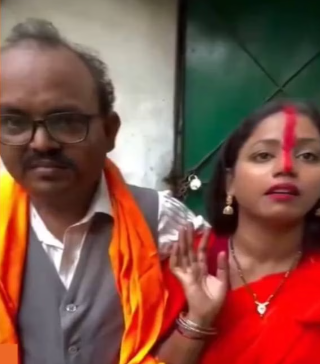 Read more about the article बेटी ने बाप से ही कर ली शादी! लोगों ने पूछा शर्म नहीं आती क्या?