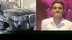 Read more about the article गर्लफ्रेंड को फ्लैट महंगी गाड़ियां ग‍िफ्ट कर दीं 13000 रुपये में काम करने वाले एक लड़के ने