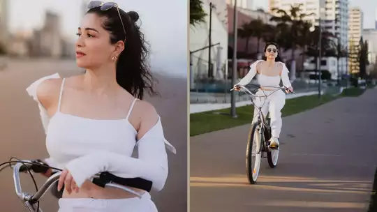 Read more about the article सारा ने अपने इस लुक में सादगी और ग्लैमर का ऐसा मेल किया