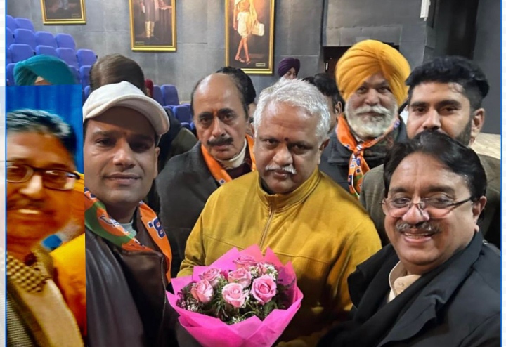 Read more about the article बी.एल. संतोष जी को सम्मानित करते हुए राकेश राठौर