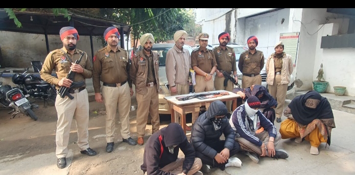 Read more about the article ਦਿਹਾਤੀ ਪੁਲਿਸ ਨੇ ਜ਼ਮੀਨੀ ਵਿਵਾਦ ਸੁਲਝਾਇਆ, 5 ਗ੍ਰਿਫ਼ਤਾਰ