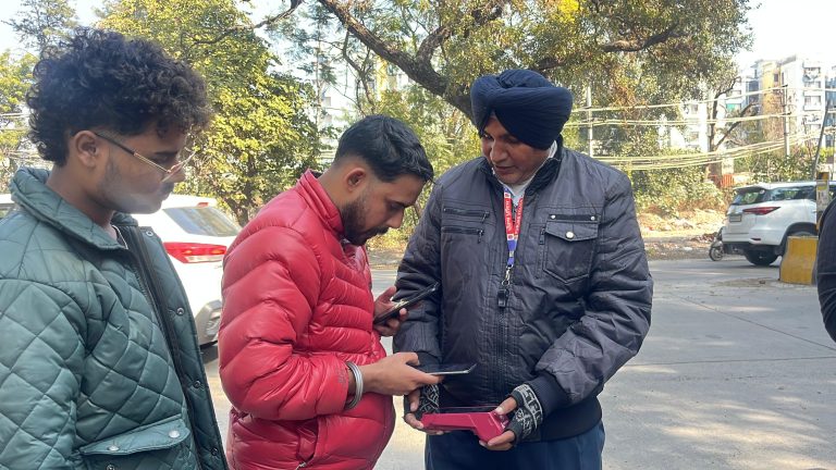 Read more about the article ਪੁਲਿਸ ਜਲੰਧਰ ਨੇ ਇਵ-ਟੀਜ਼ਿੰਗ ਵਿਰੁੱਧ ਚਲਾਈ ਵਿਸ਼ੇਸ਼ ਮੁਹਿੰਮ