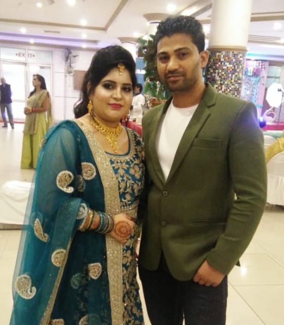 Read more about the article जालंधर निवासी विनय और बबीता को वर्षगांठ की हार्दिक शुभकामनाएं