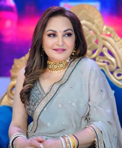 Read more about the article कम उम्र में एक्टिंग की दुनिया में कदम रखा