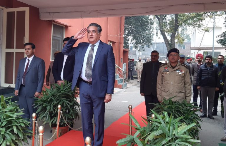 Read more about the article ਡਵੀਜ਼ਨਲ ਕਮਿਸ਼ਨਰ ਨੇ 11 ਜਨਵਰੀ ਦੇ ਸਹੁੰ ਚੁੱਕ ਸਮਾਗਮ ਦੇ ਪ੍ਰਬੰਧਾਂ ਦਾ ਵੀ ਲਿਆ ਜਾਇਜ਼ਾ