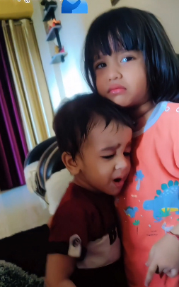 Read more about the article छोटे भाई को बचाने के लिए मां से भिड़ गई बहन