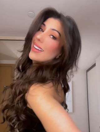 Read more about the article पाकिस्तानी महिला ने डिवोर्स के बाद डांस वीडियो पोस्ट करके दिया बेहद ही खास संदेश