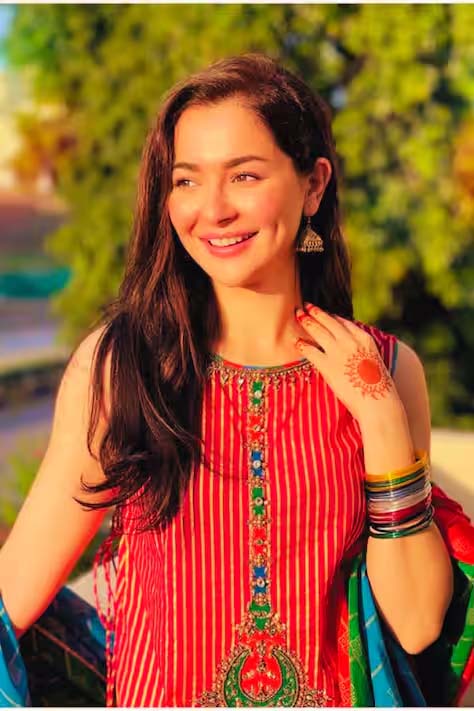 Read more about the article Hania Aamir का इस क्रिकेटर संग जुड़ा नाम,